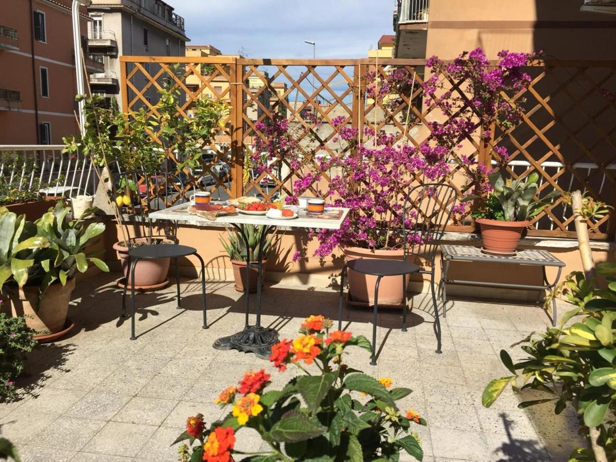 Alloggio Turistico Via Dei Faggi - Room, Rome